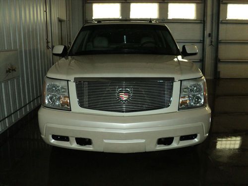 2003 cadillac escalade ext, awd, bagged, sunroof, rear entertainment, 28" wheels