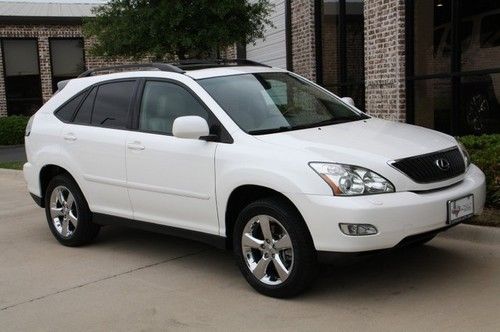 Navigation,premium pkg,18 chrome wheels,heated seats,1-owner,crystal  white!!!