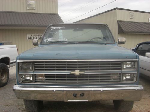 1984 chevy scottsdale 20 pickup truck