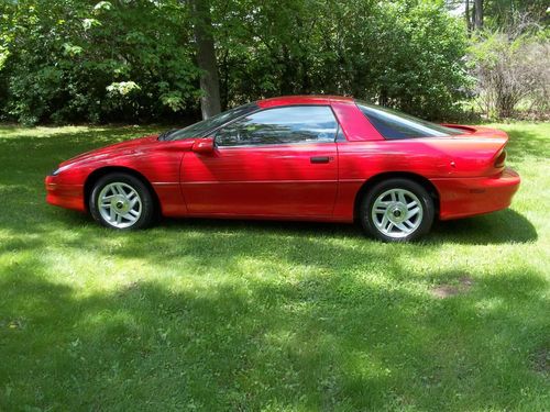 1997 chevrolet camaro  coupe 2-door 3.8l