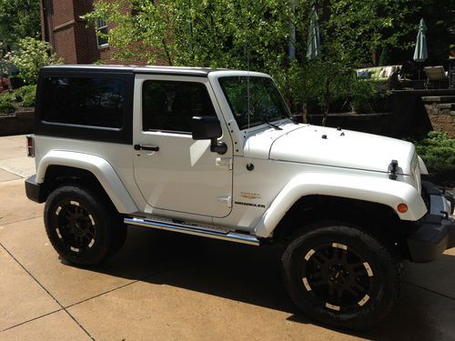 2011 jeep wrangler sahara sport utility 2-door 3.8l