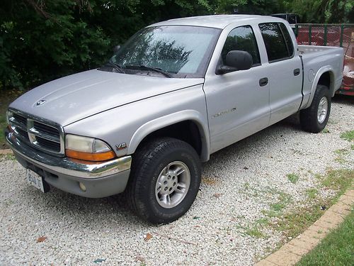 Sell Used 2000 Dodge Dakota Slt Crew Cab Pickup 4 Door 47l In Justice