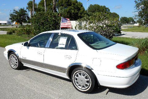 Rare chrome custom edition~low miles!!!3.1l v6~12,000 miles~white/tan 99 00 01