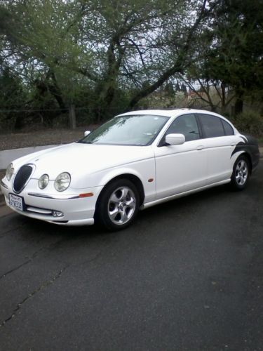 2001 jaguar s-type base sedan 4-door 3.0l (gps inside!)(moonroof!)(art-piece!)