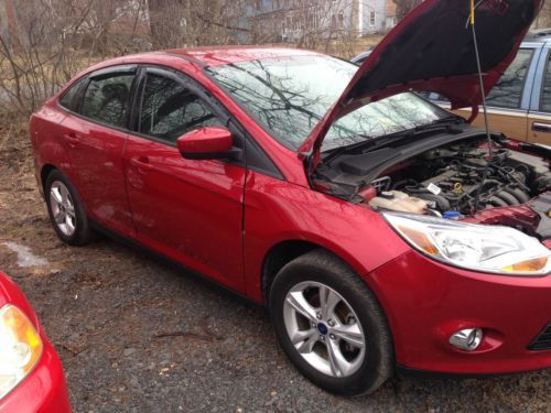 2012 ford focus se sedan 4-door 2.0l repairable salvage like new save thousands