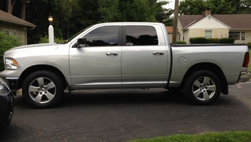 2009 dodge ram 1500 crew cab hemi 4x4 showroom new no reserve big horn mint 5.7l