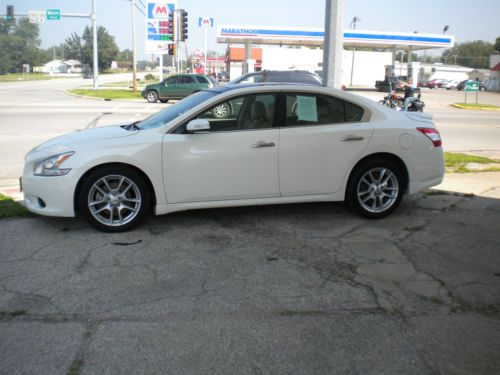 2010 nissan maxima sv sedan 4-door 3.5l