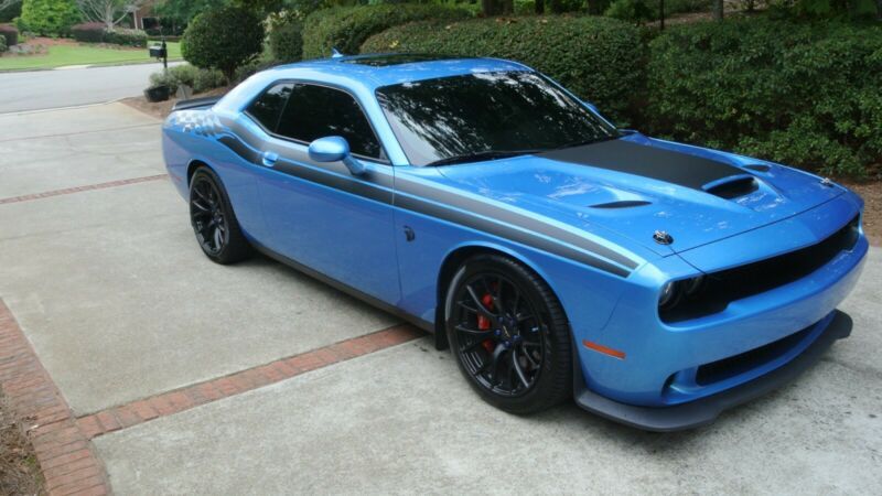 2016 dodge challenger hellcat