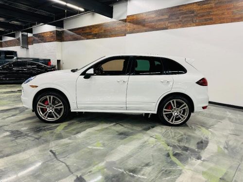 2014 porsche cayenne gts