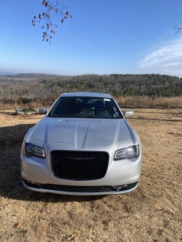 2023 chrysler 300 series s