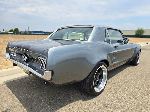 1967 ford mustang