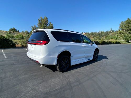 2023 chrysler pacifica pacifica s touring l