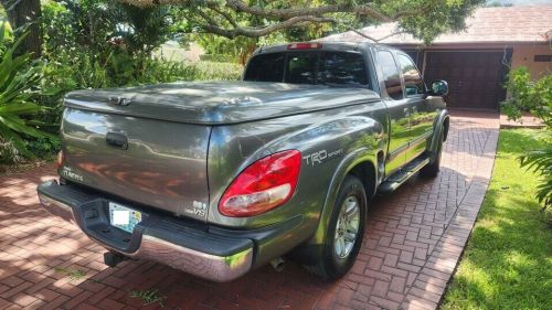 2004 toyota tundra access cab sr5