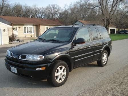 Beautiful, one owner, low miles 2004 olds bravada nr