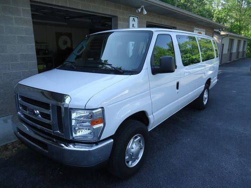 2010 ford e-350 super duty xlt extended passenger van 3-door 5.4l