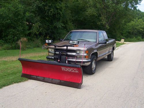 1996 chevy z-71 4x4 silverado with boss snowplow