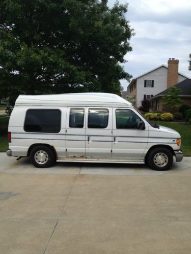 purchase-used-1998-ford-econoline-150-conversion-van-handicap-equipped