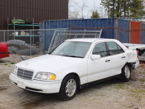 1995 mercedes c280 - wrecked - parts car or project car - runs - no reserve!