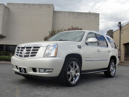 Beautiful 2009 cadillac escalade, loaded with options, just serviced