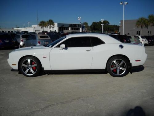 2014 dodge challenger srt-8