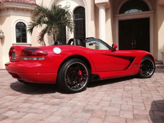 2004 - dodge viper