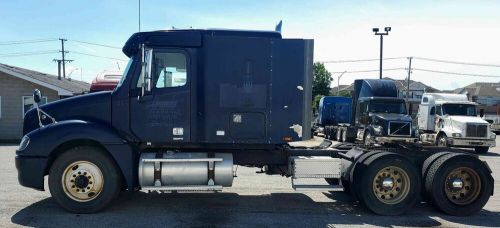 2002 freightliner conventional columbia sleeper