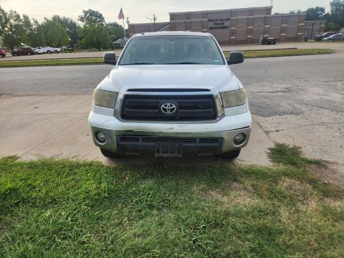 2011 toyota tundra double cab sr5