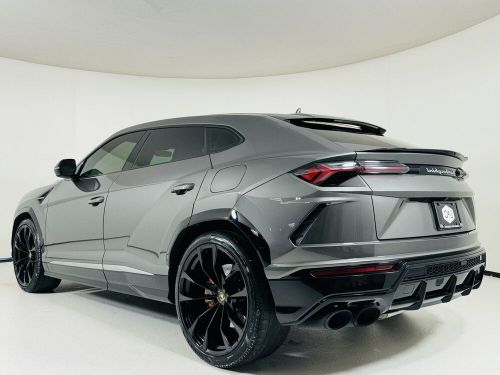 2021 lamborghini urus 4 place seating configuration