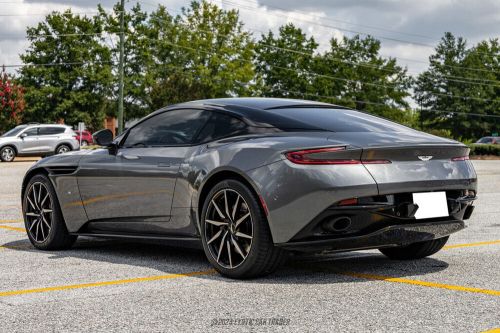 2017 aston martin db11 launch edition