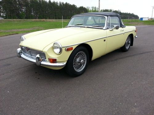 ~~no reserve 1968 mgb roadster convertible 25k actual miles over 35 pics~~