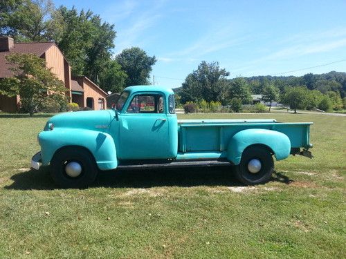 1952 chevy 5 window pickup truck