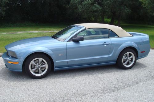 2005 mustang gt convertible premium