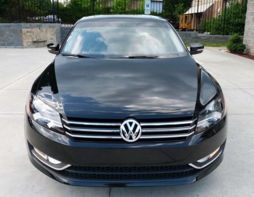 2013 volkswagen passat tdi se sedan 4-door 2.0l with only 7600 miles