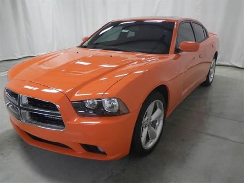 2014 dodge charger sxt