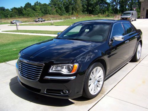 2013 chrysler 300 c nav dual sunroof 20&#034; rims rwd beats audio blue tooth