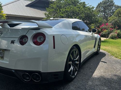 2014 nissan gt-r premium