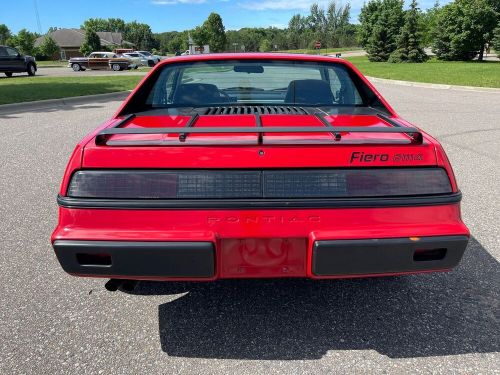 1984 pontiac fiero 2dr coupe se sport 4-spd