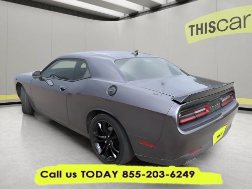 2016 dodge challenger sxt