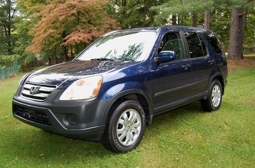 Very clean 2005 honda crv ex, all wheel drive, 4 cylinder, auto trans, 27mpg  cd