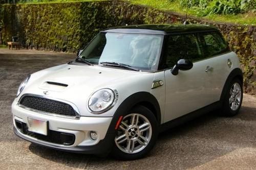 2011 mini cooper s hatchback 2-door 1.6l