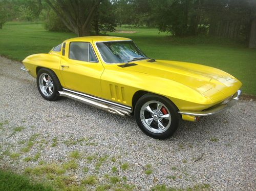 1965 corvette coupe, 327,4speed,