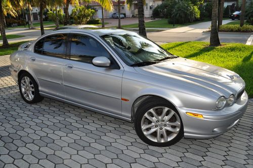 2002 jaguar x-type base sedan 4-door 2.5l - clean title - 113k miles  no reserve