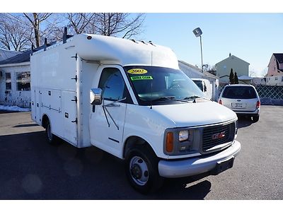 Utility box truck turbo diesel