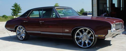 1970 cutlass supreme daily driver on 22s factory air 64k original miles austin