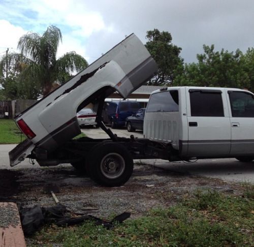 2000 chevrolet c/k 3500 series white dualie with dump hydraulic