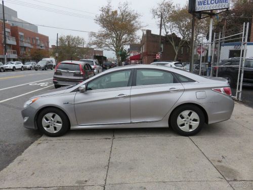 2012 hyundai sonata base 4dr sedan