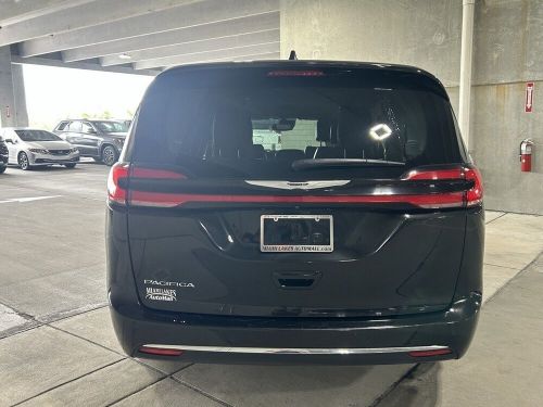 2022 chrysler pacifica touring l