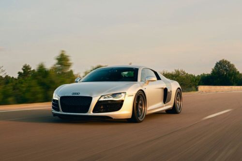 2011 audi r8 5.2 quattro