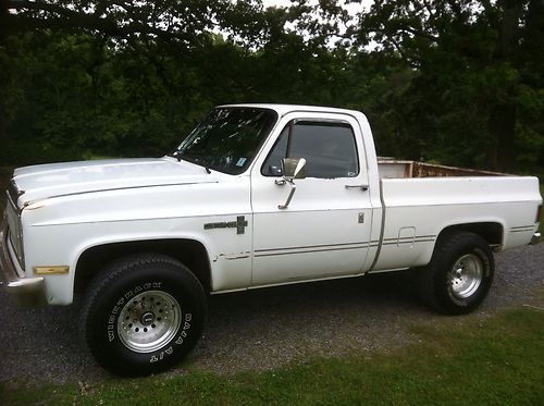 1984 chevy truck white