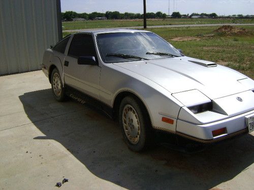 1984 nissan 300zx turbo coupe 2-door 3.0l